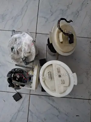 W204 Fuel Pumps