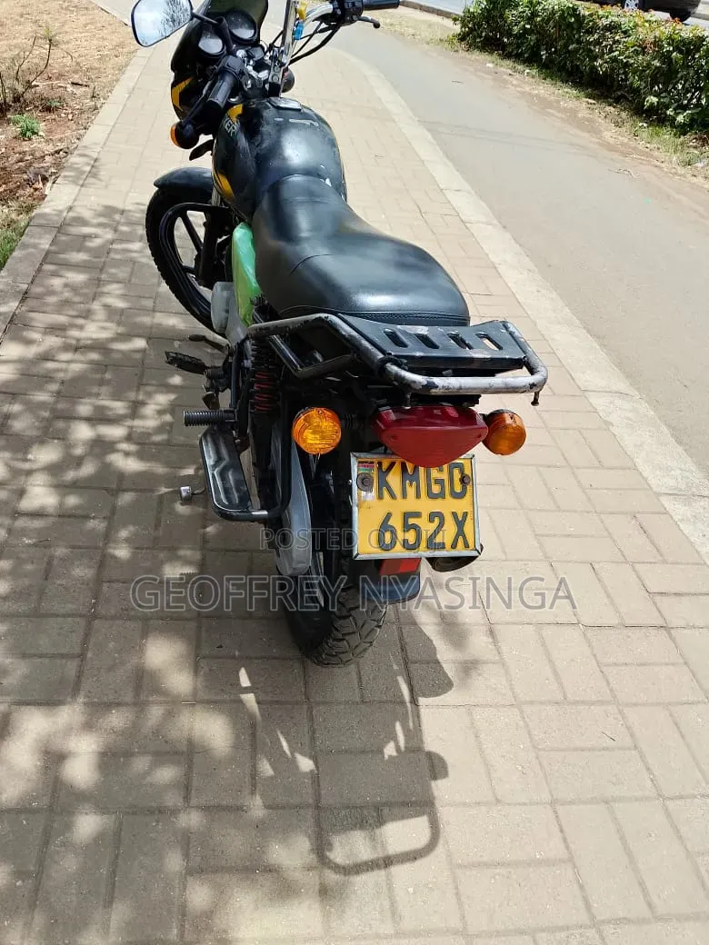 Bajaj Boxer 150 UG 2024 Black