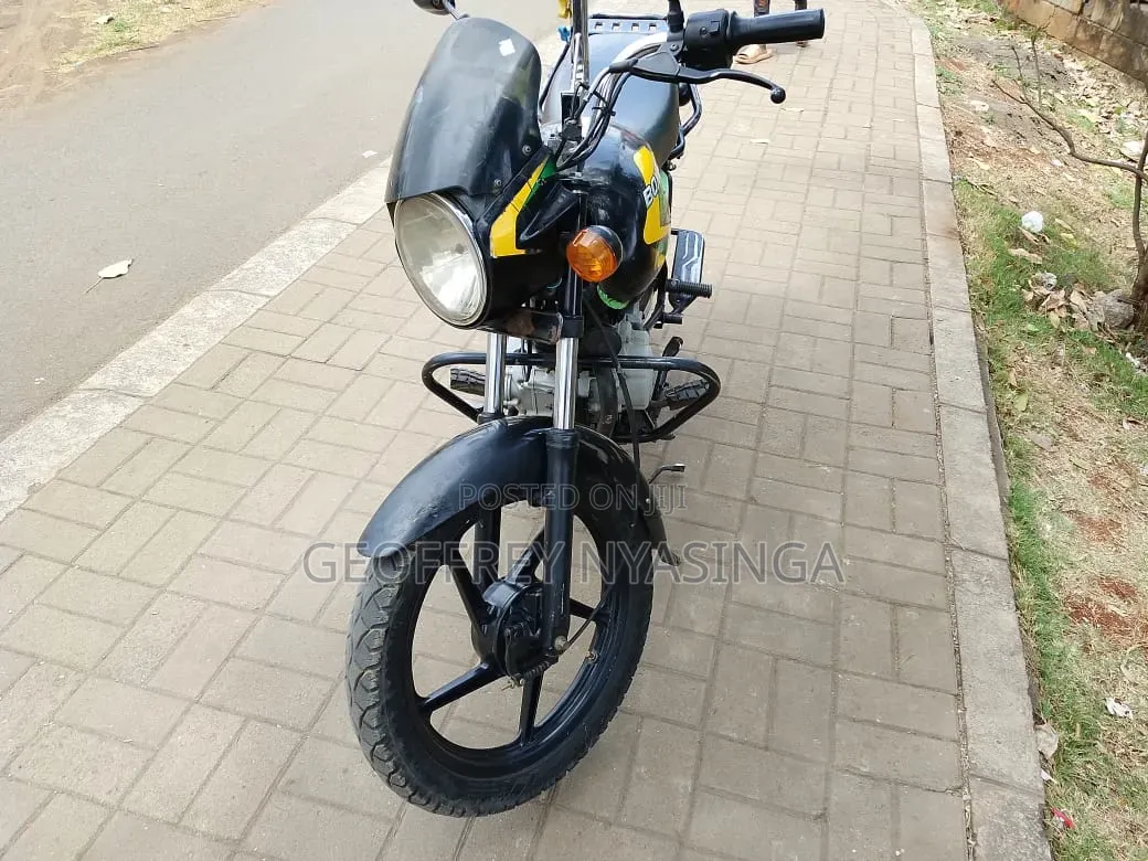 Bajaj Boxer 150 UG 2024 Black