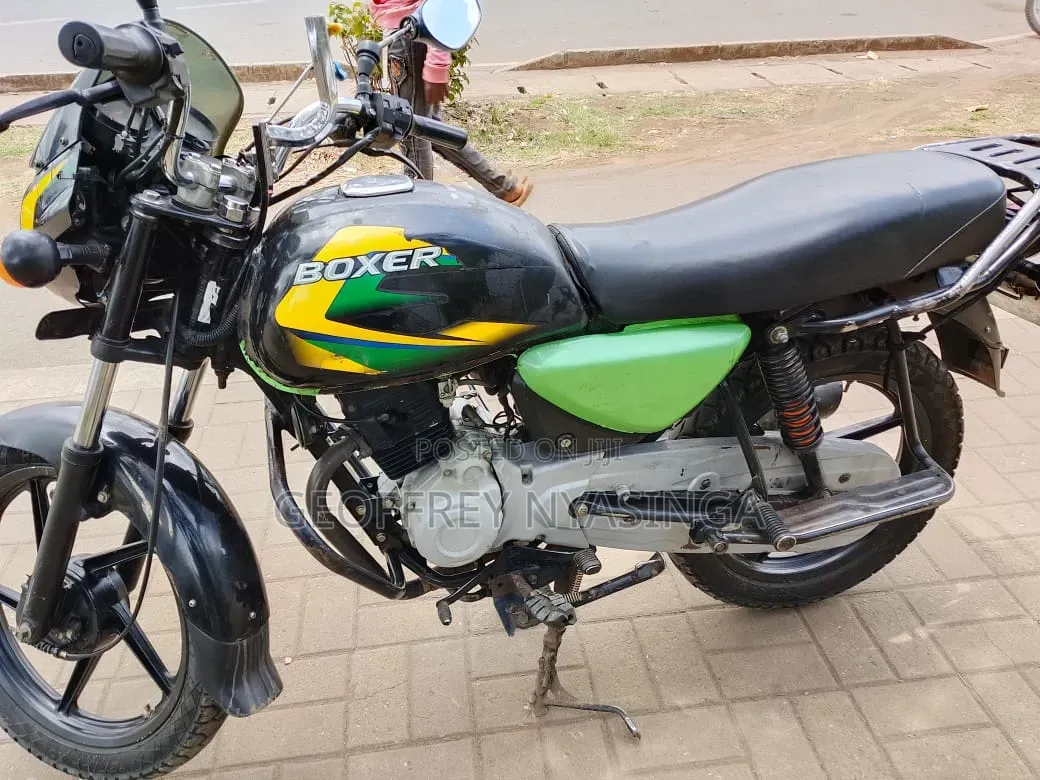 Bajaj Boxer 150 UG 2024 Black