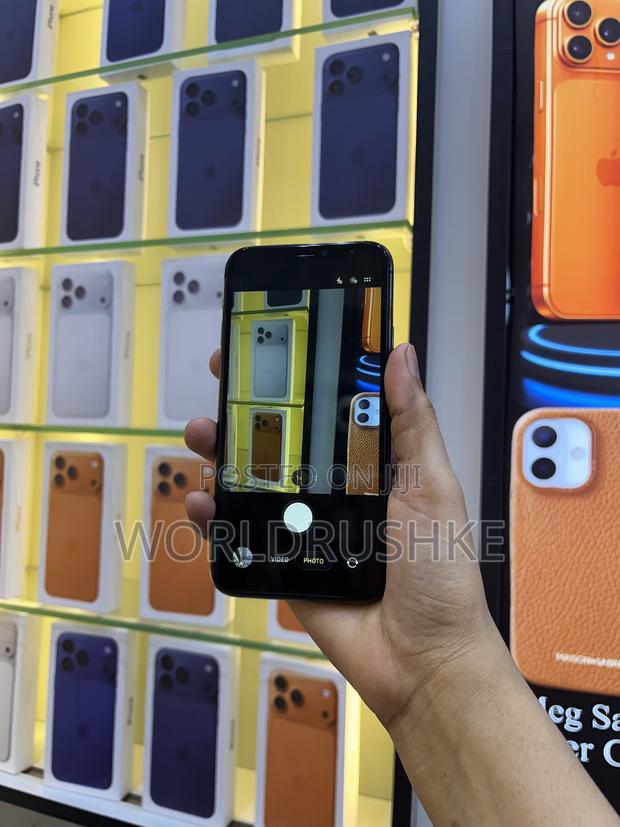 Apple iPhone 11 Pro 256 GB Black - thumbnail 2