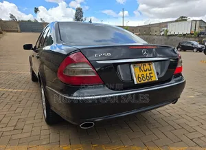 Mercedes-Benz E250 2010 Black