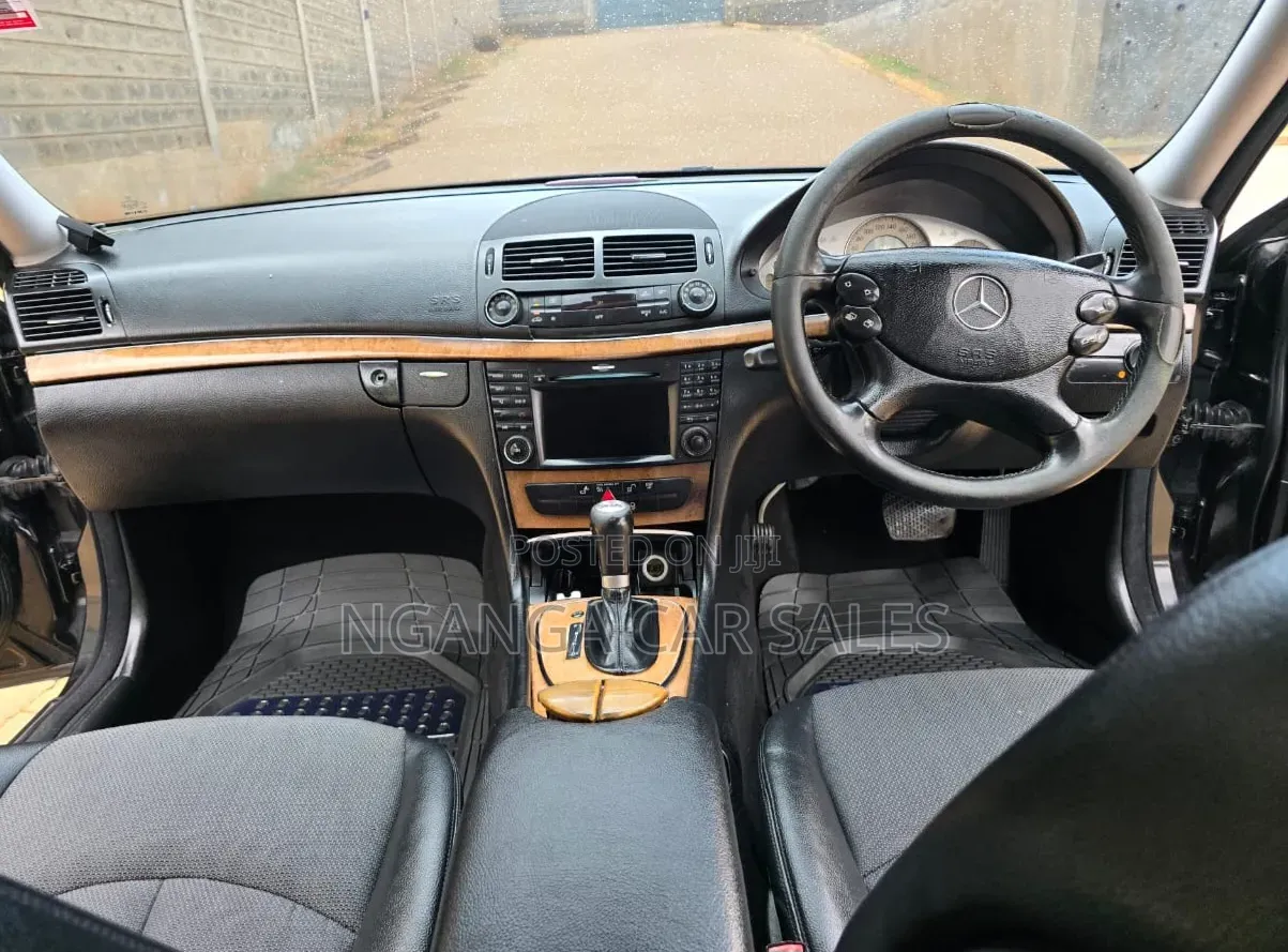 Mercedes-Benz E250 2010 Black