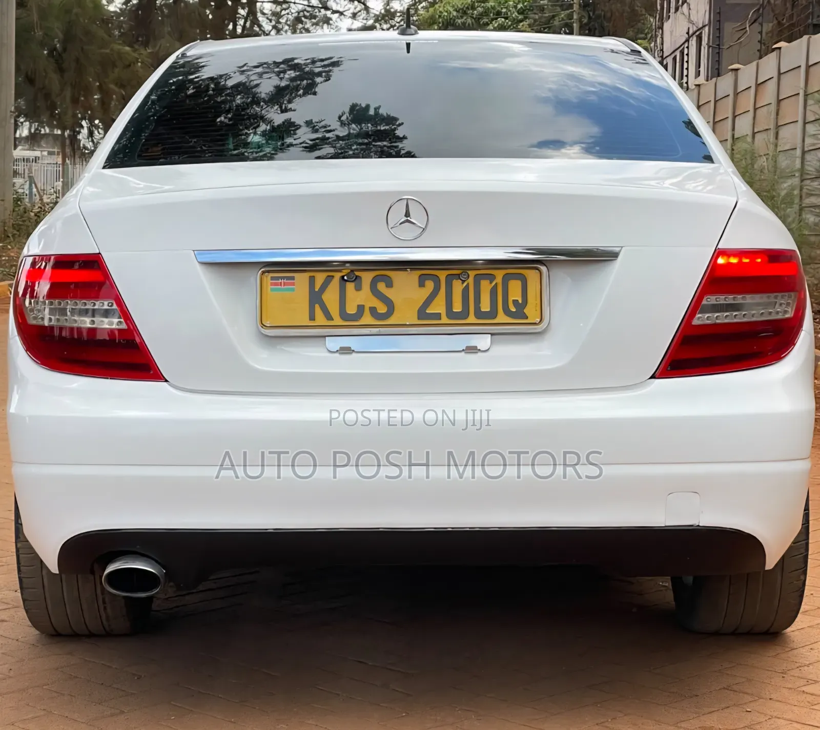 Mercedes-Benz C200 2011