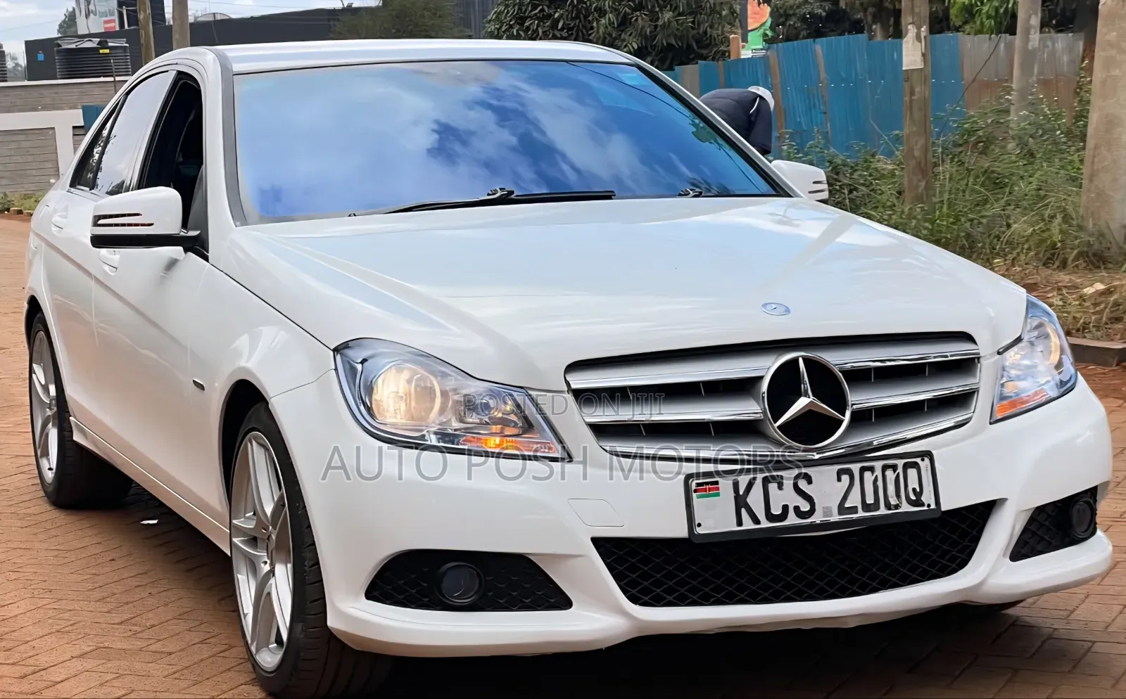 Mercedes-Benz C200 2011