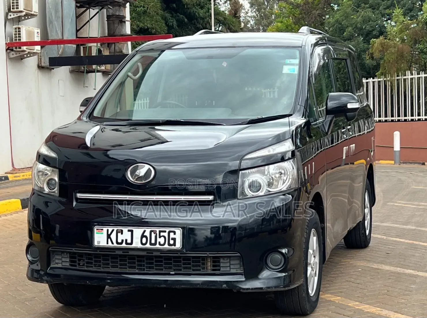 Toyota Voxy 2009 Black