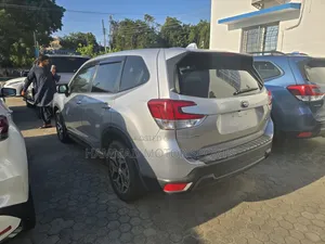 Subaru Forester 2.0XT Touring AWD 2018 Silver