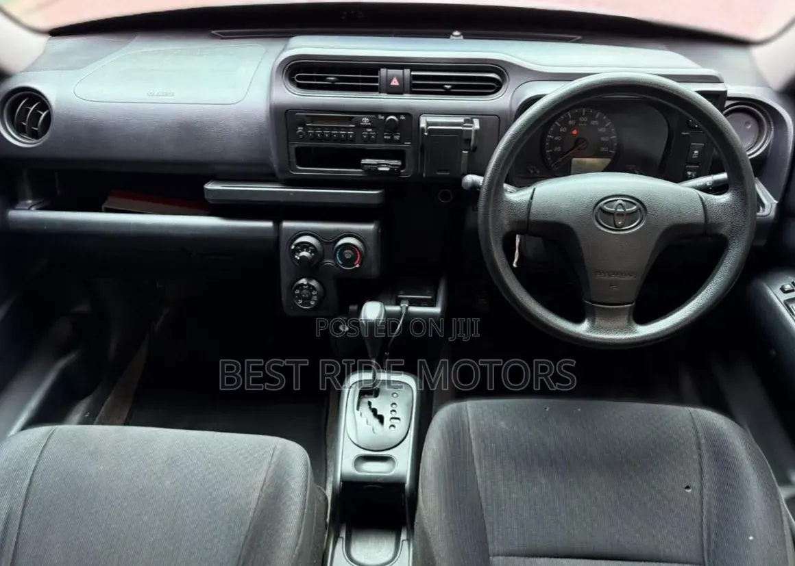 Toyota Succeed 2018 Silver