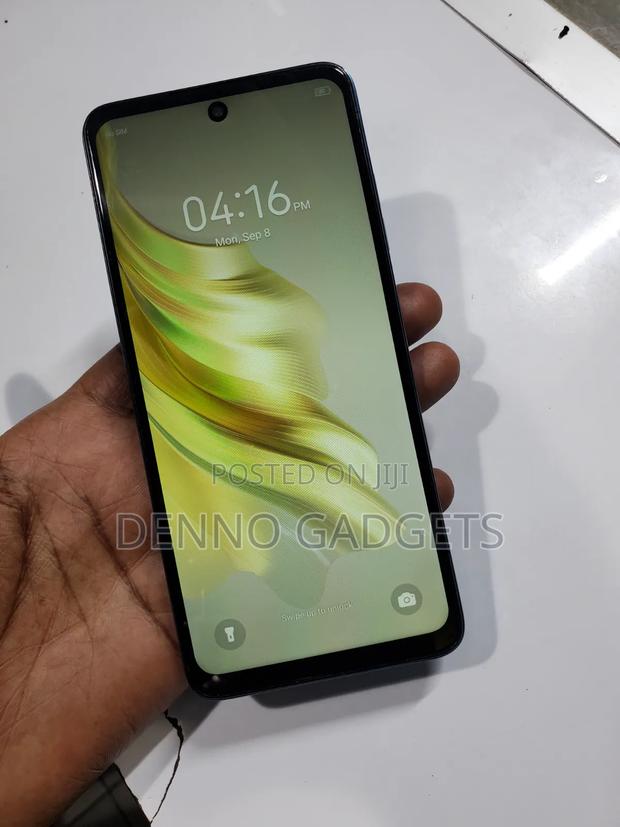Tecno Spark 20 128 GB Blue