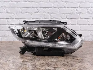 Casp Head Lamp / Light Nissan Xtrail 2014/2015/2016 Halogen