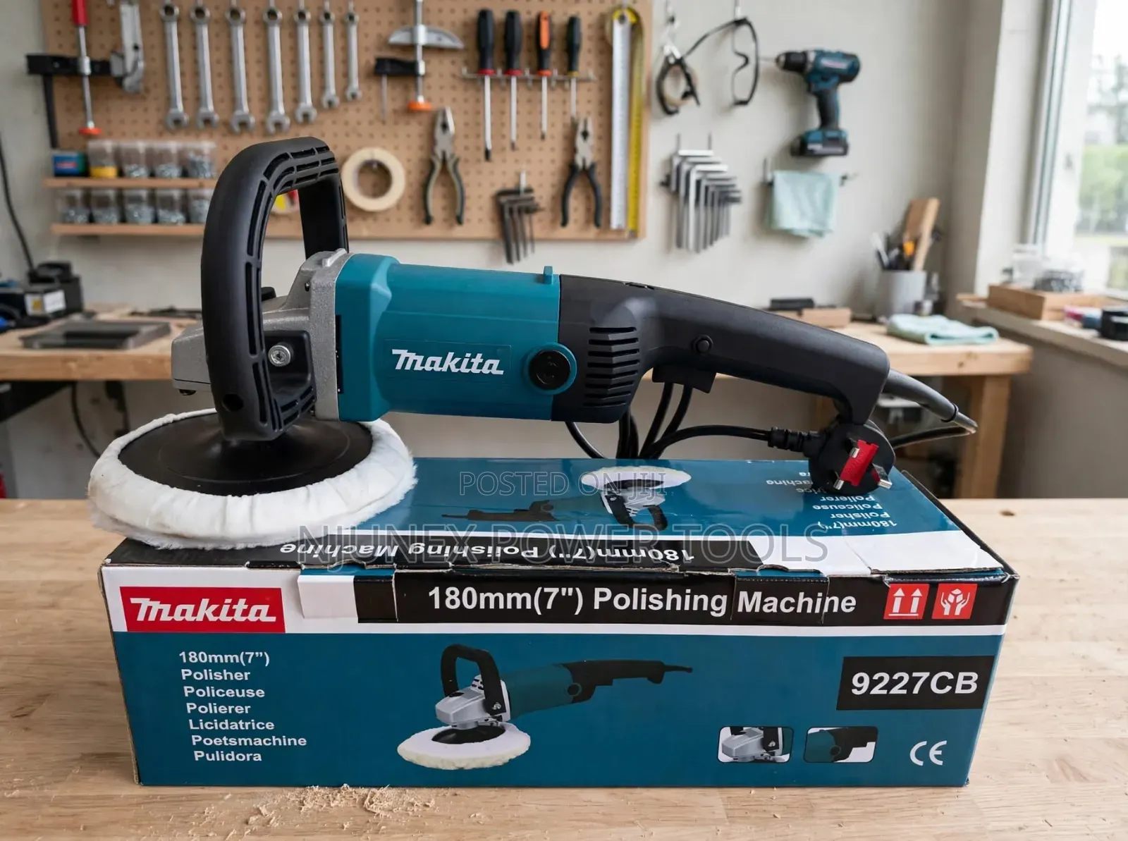 Makita 180mm (7") Polishing Machine (Model 9227CB),