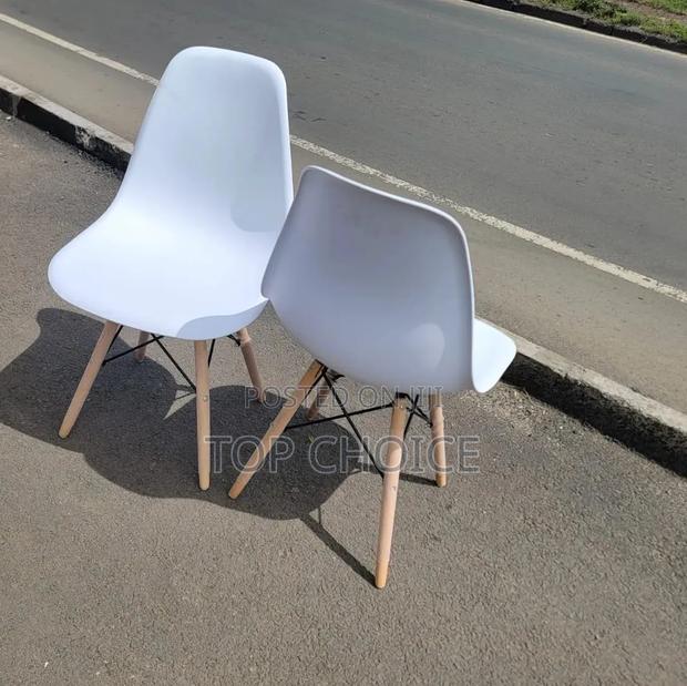 Stylish Plastic Chair With Wooden Stands - thumbnail 2