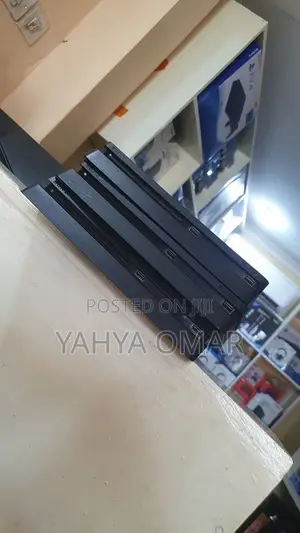 EX UK PlayStation 4 Pro & Slim Chipped Both 1tb Ps4