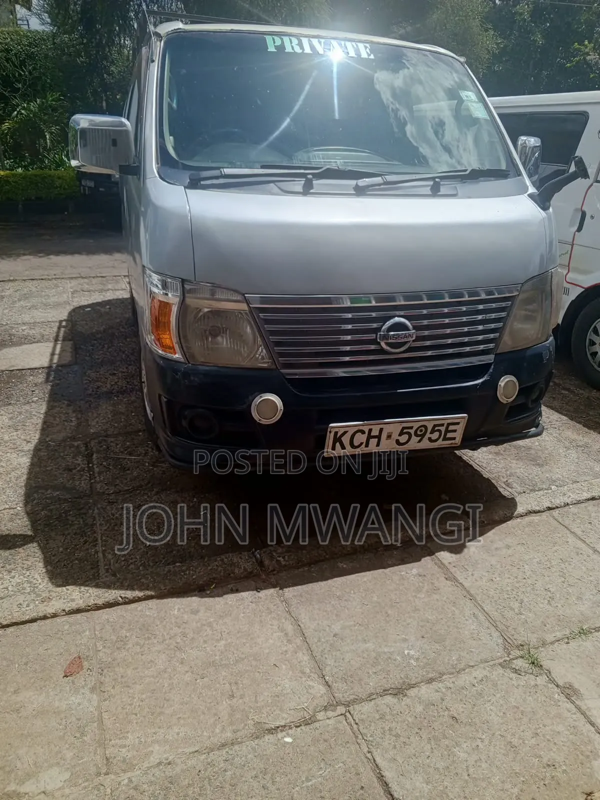 Nissan Caravan (Urvan) 2009 Silver