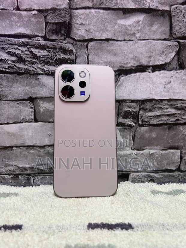 Vivo V70 512 GB Gray