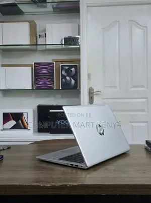New Laptop HP EliteBook 840 G9 8GB Intel Core i7 SSD 512GB