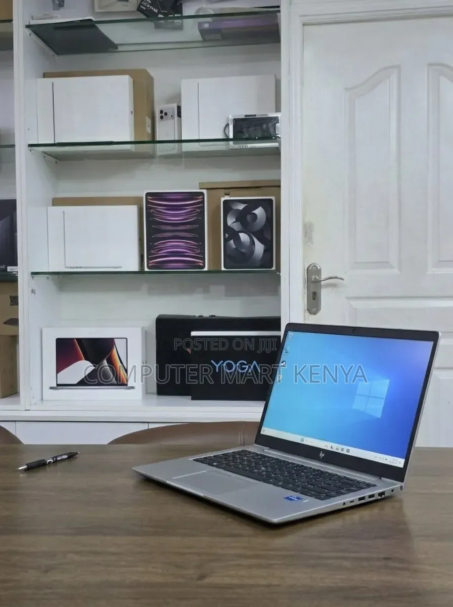 New Laptop HP EliteBook 840 G9 8GB Intel Core i7 SSD 512GB