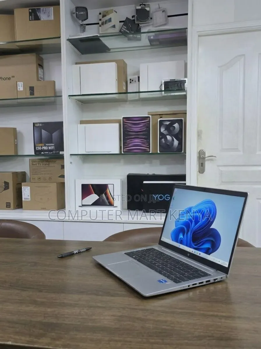 New Laptop HP EliteBook 840 G9 8GB Intel Core i7 SSD 512GB