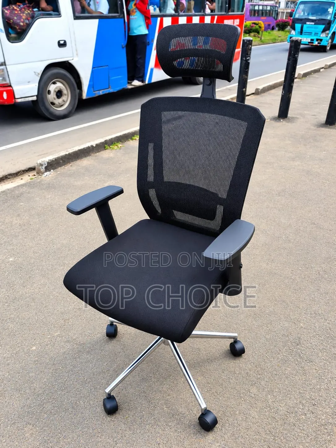 Executive Ergonomic Mesh Office Chair With Headrest