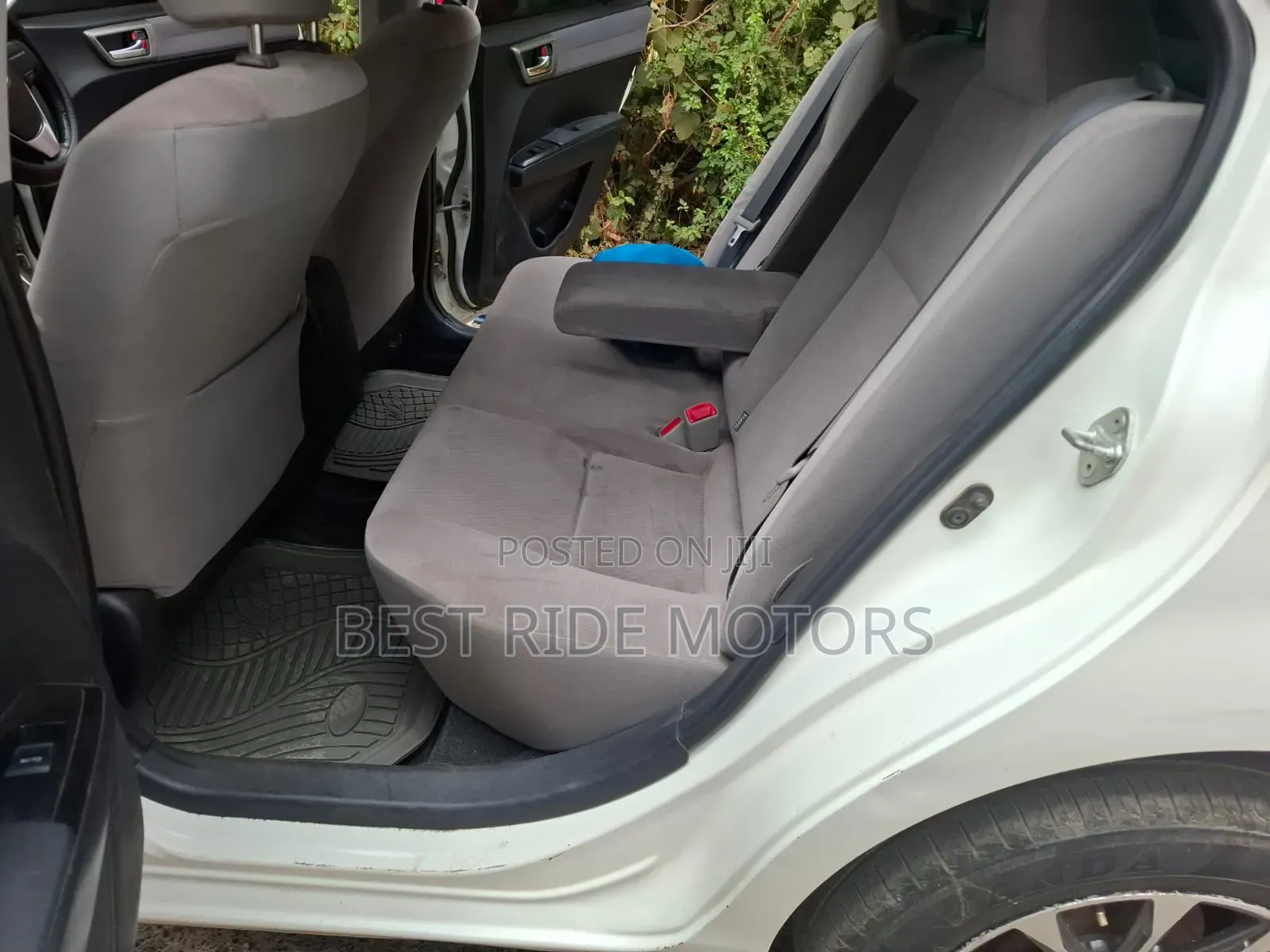 Toyota Axio 1.5 G 2WD 2013 White