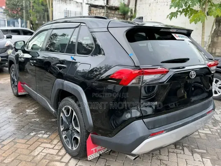Toyota RAV4 2020 Matt Black