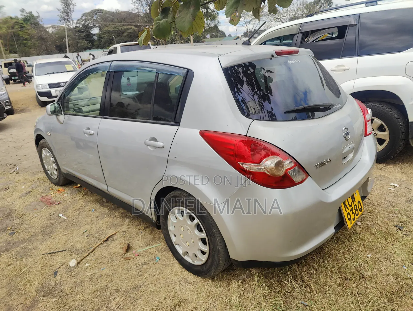 Nissan Tiida 2012 Silver