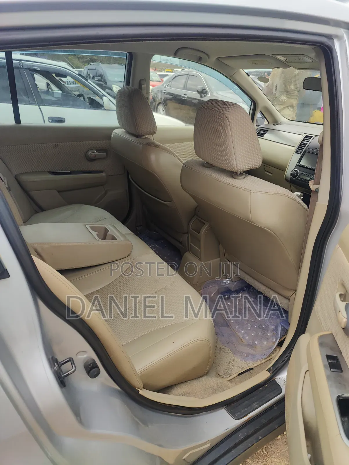 Nissan Tiida 2012 Silver