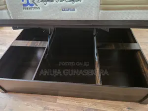 King Sized Bed With Mattress