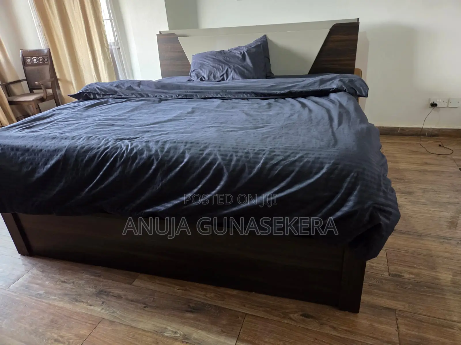 King Sized Bed With Mattress