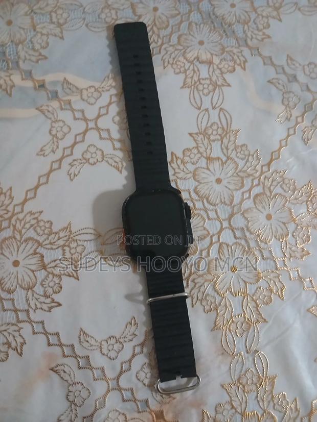 Quality Watch With Charger - thumbnail 3