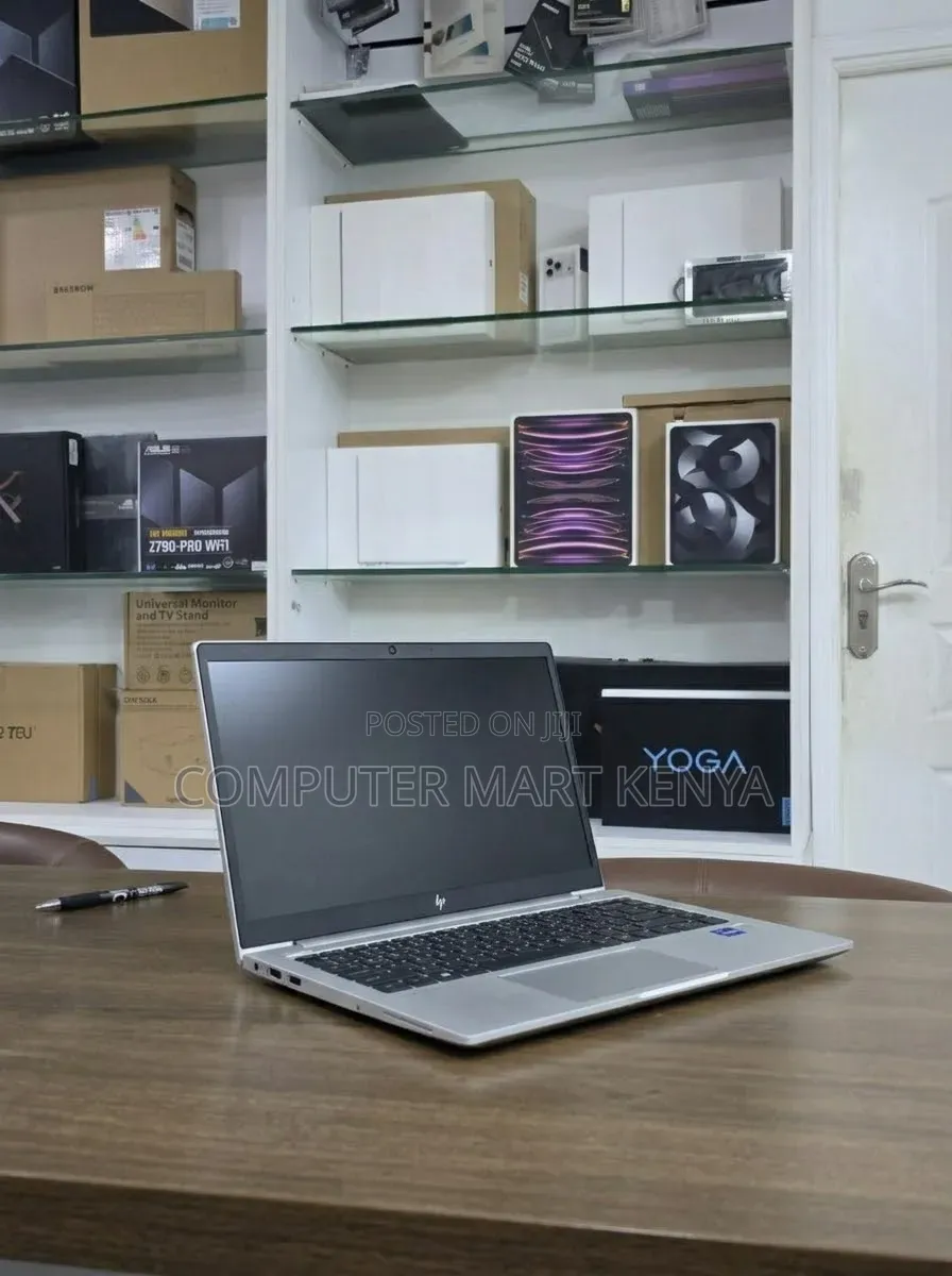 Laptop HP EliteBook 830 G8 16GB Intel Core i7 SSD 512GB