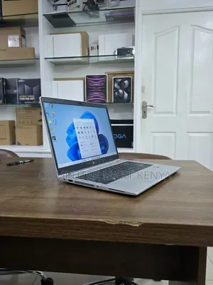 Laptop HP EliteBook 830 G8 16GB Intel Core i7 SSD 512GB