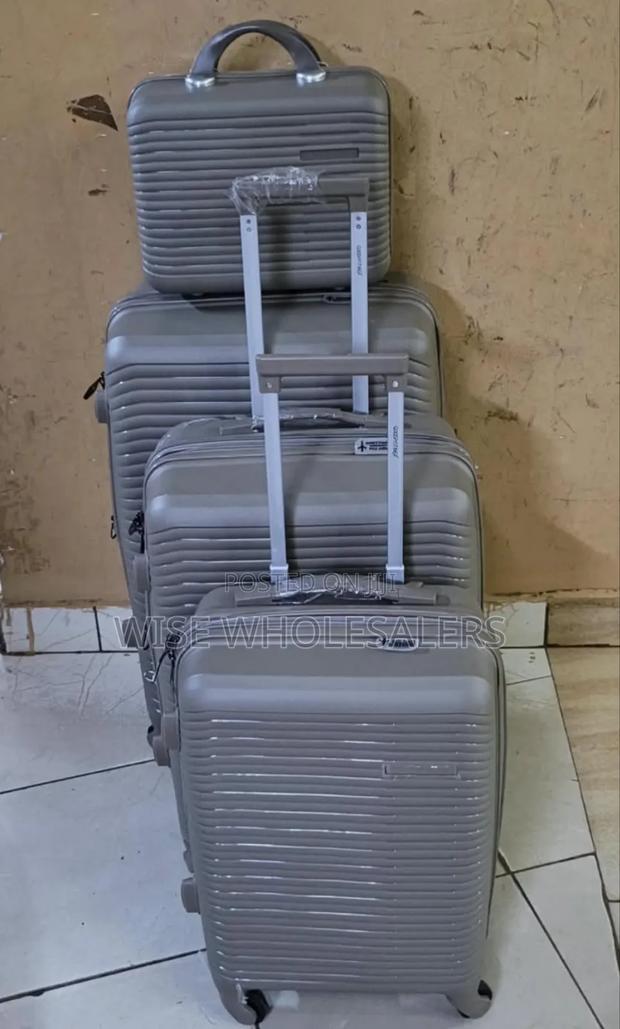 4 in 1 Luxurious Unbreakable Suitcase - thumbnail 2