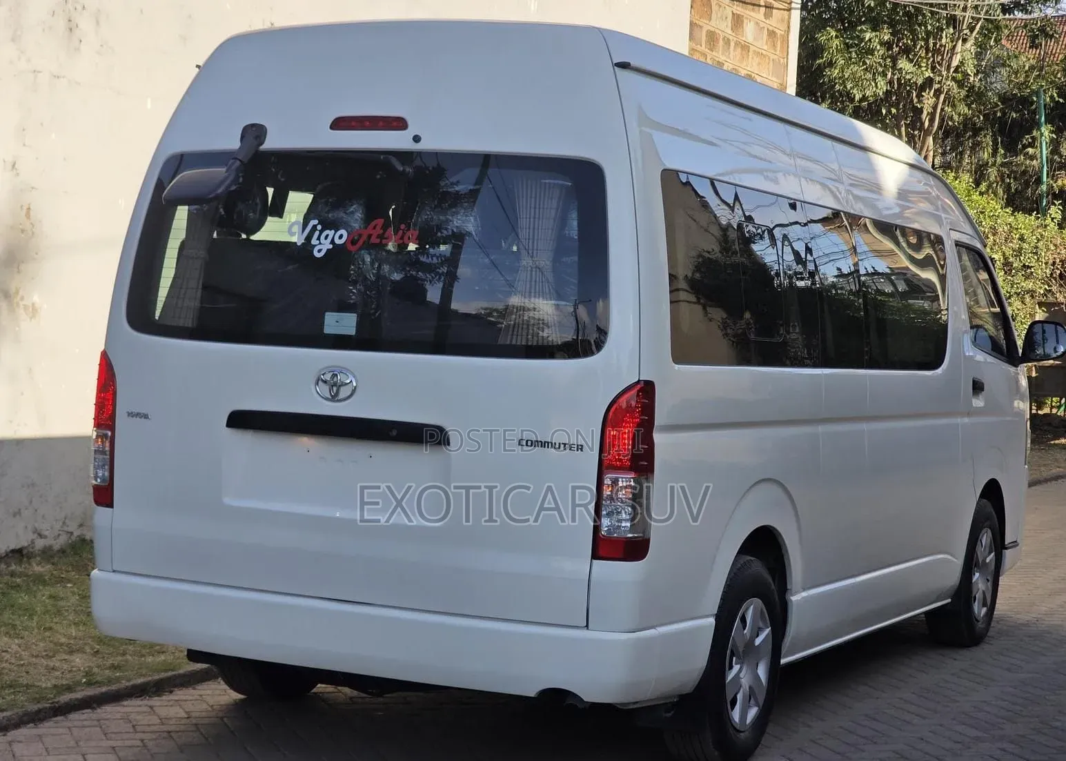 Toyota HiAce 2019 White