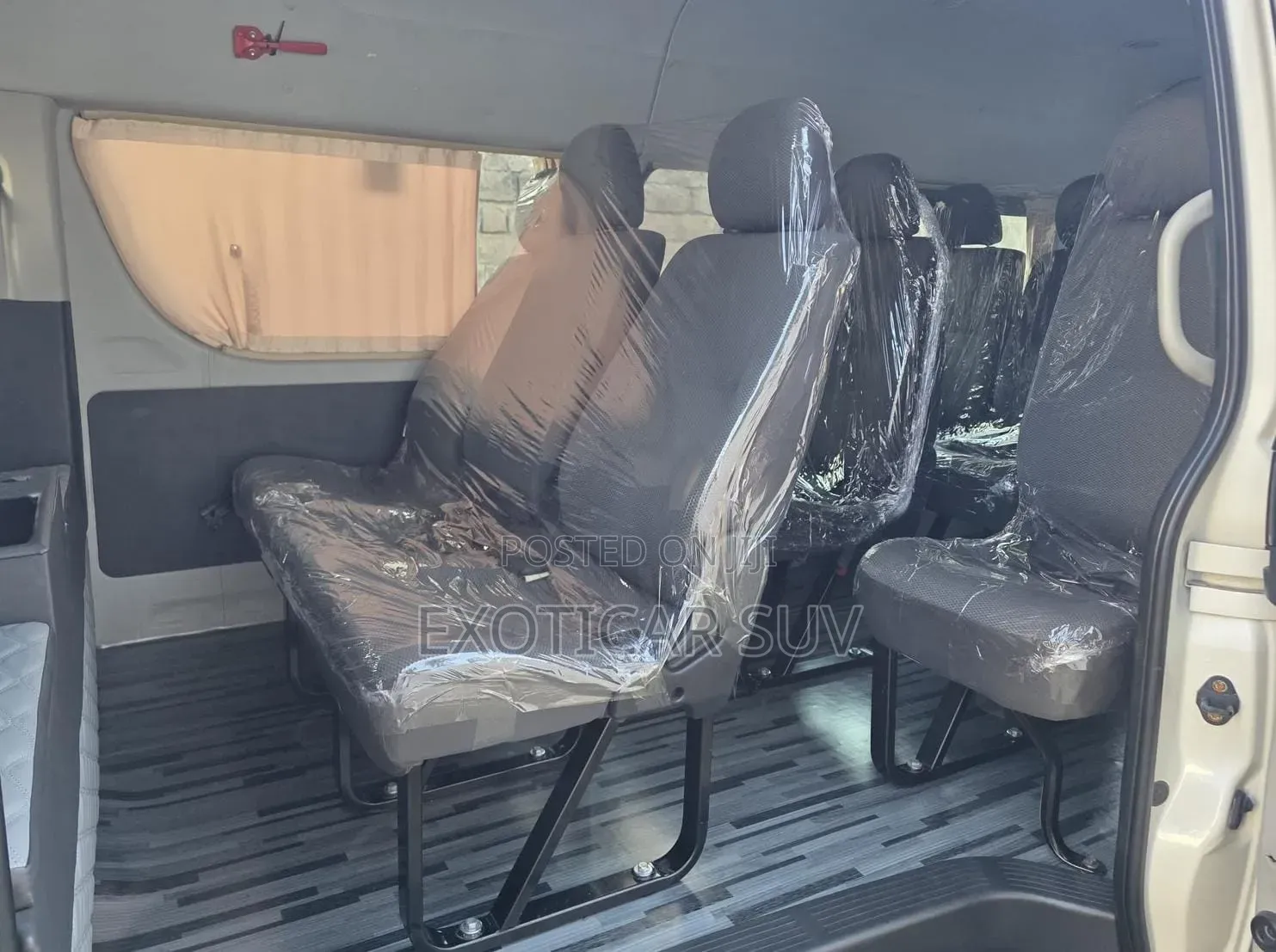 Toyota HiAce 2019 White