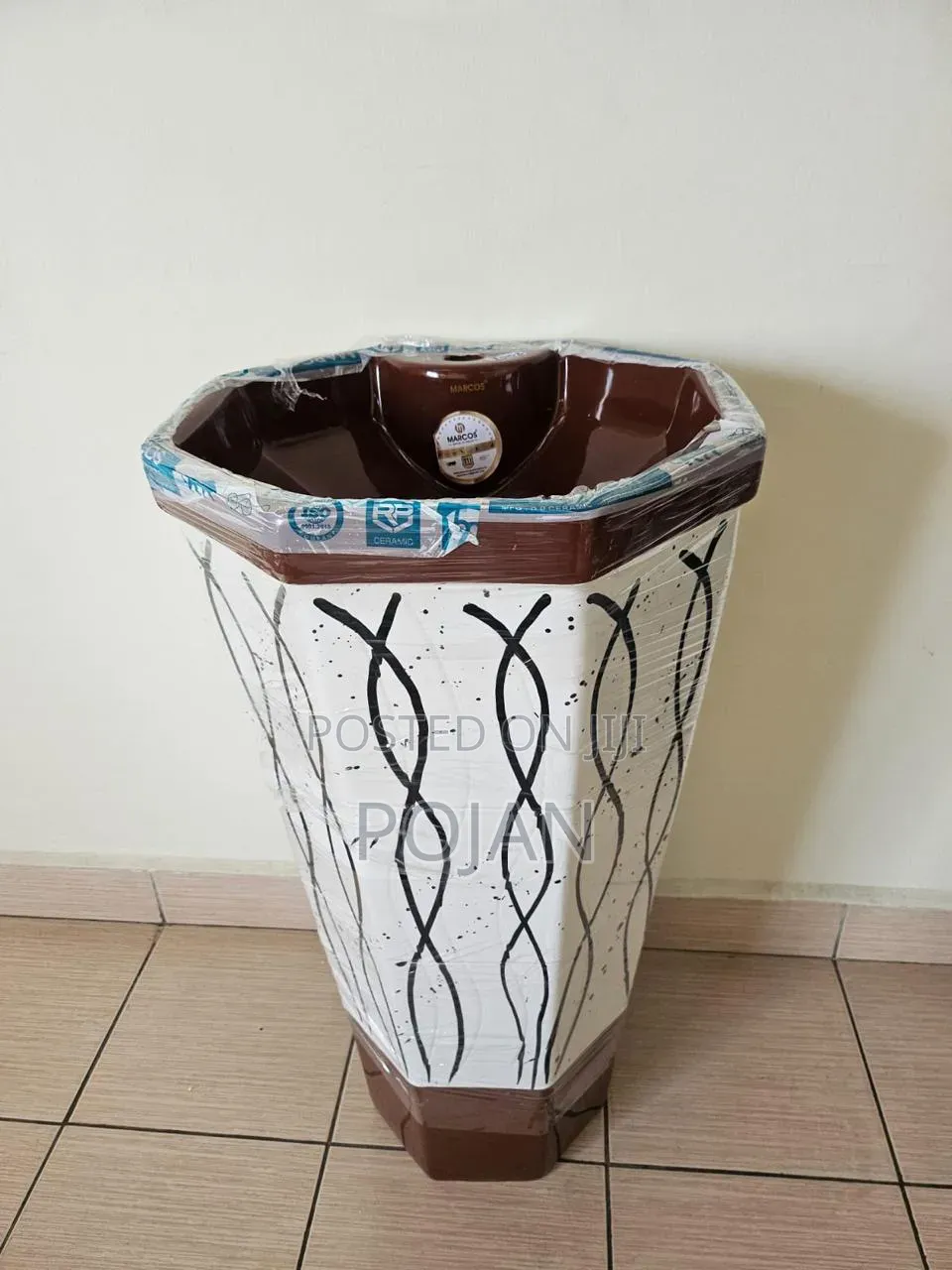 Big Hand Wash Basins