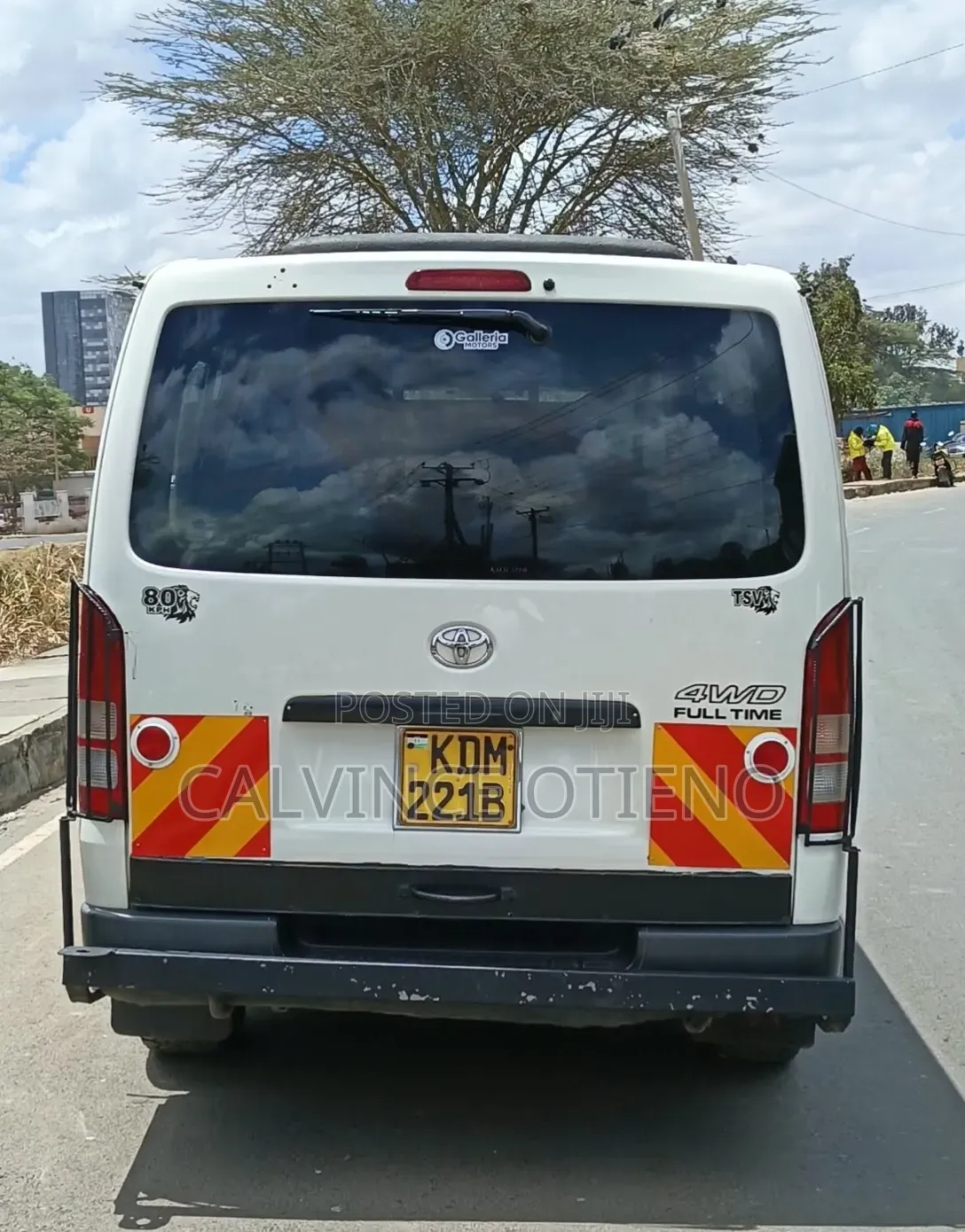 Toyota HiAce 2016 White