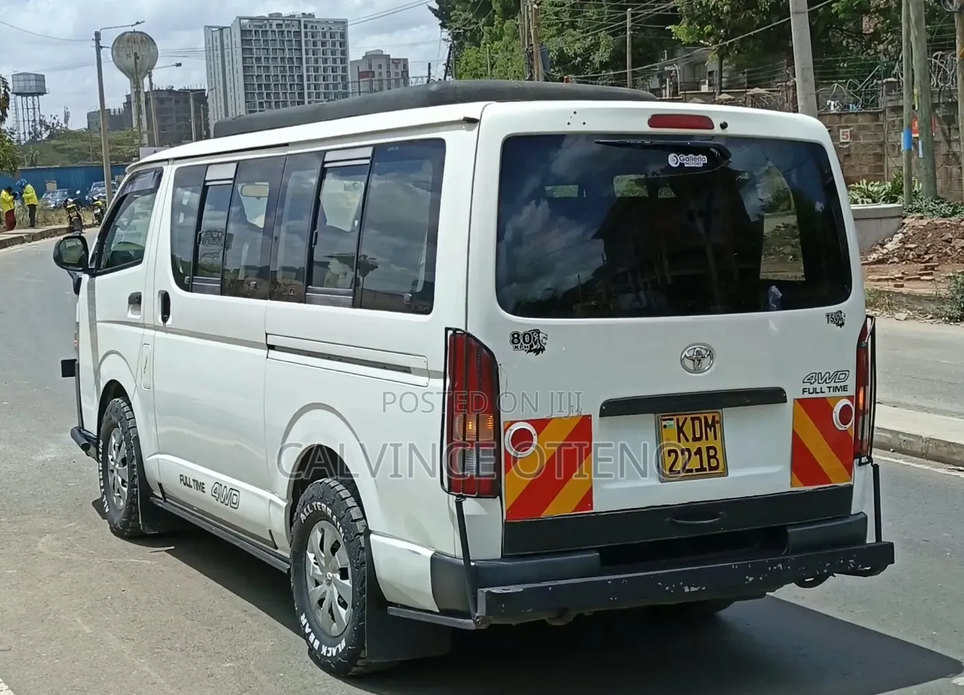 Toyota HiAce 2016 White