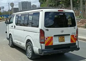 Toyota HiAce 2016 White