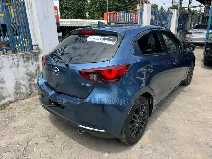 Mazda 2 2019 Blue