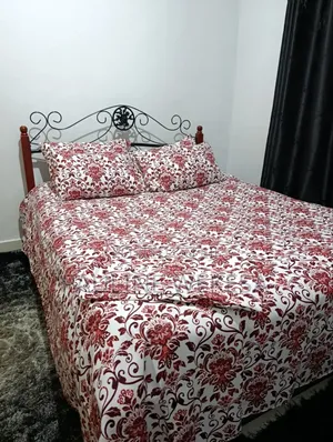 2 Red-Flowered King Size Bedsheets With 4pillow