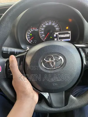 Toyota Vitz 1.3 FWD 5dr 2019 Red