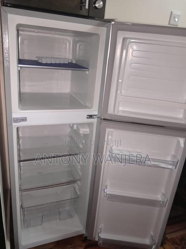 Fridge and Microwave - thumbnail 3