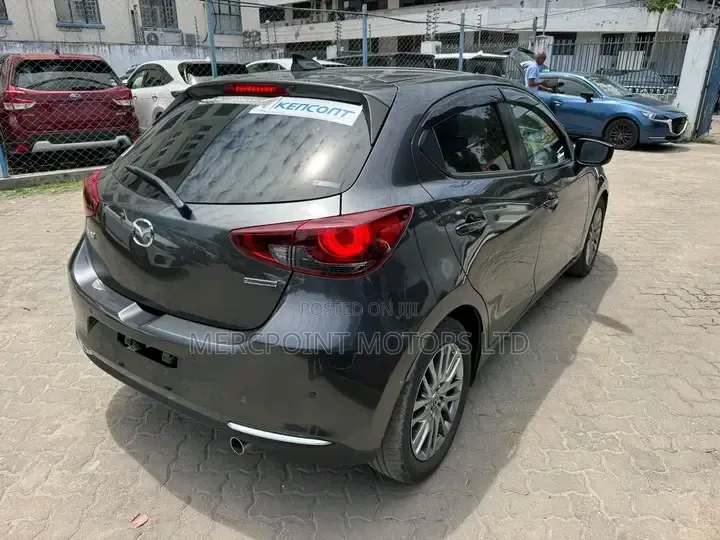 Mazda 2 2020 Gray