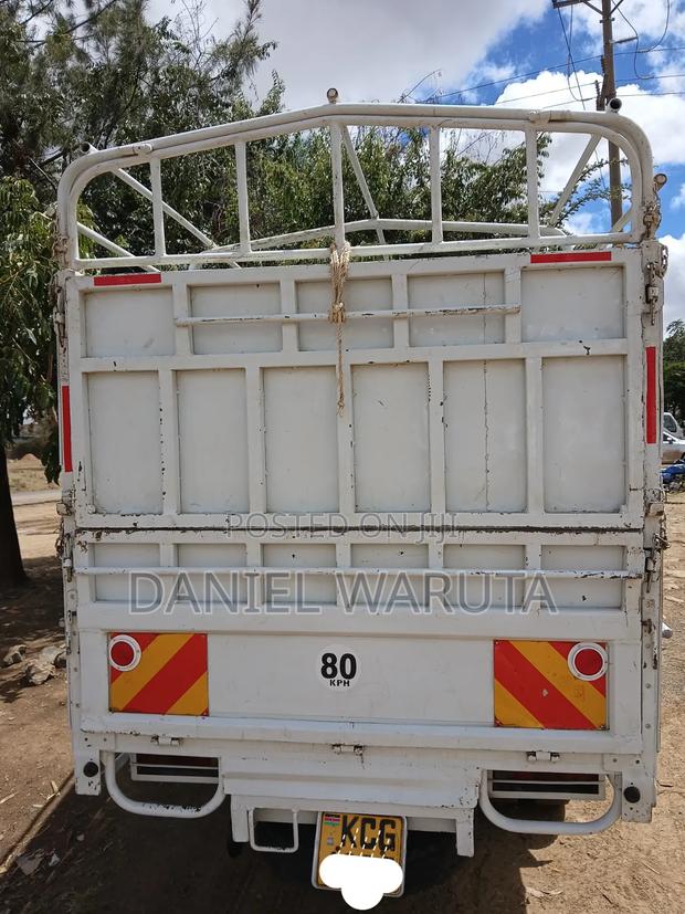 Mitsubishi Canter - thumbnail 4