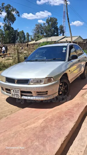 Mitsubishi Lancer 2000 Gray