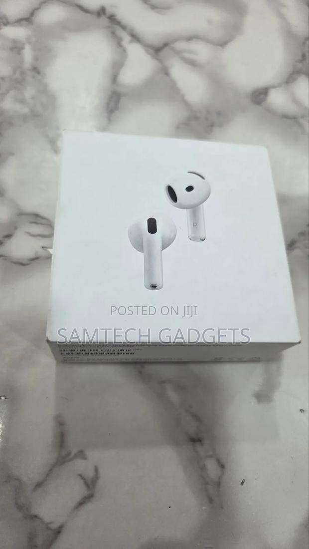 Airpods 5 With Wireless Charging Case