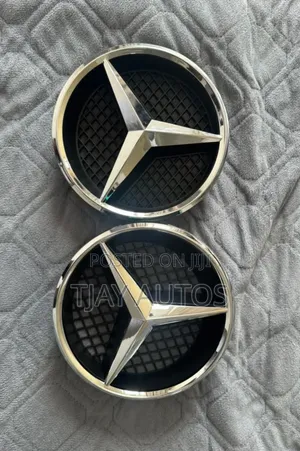 Mercedes-Benz Grille Logo