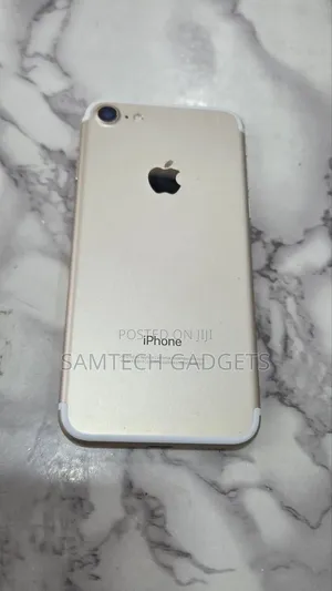 Apple iPhone 7 32 GB Gray