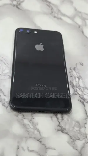 Apple iPhone 8 Plus 64 GB Black